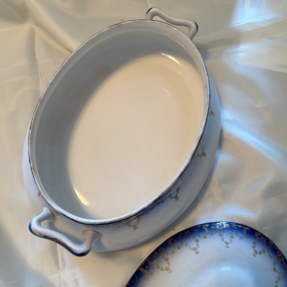 Vintage Covered China Dish - Picture 4 of 12